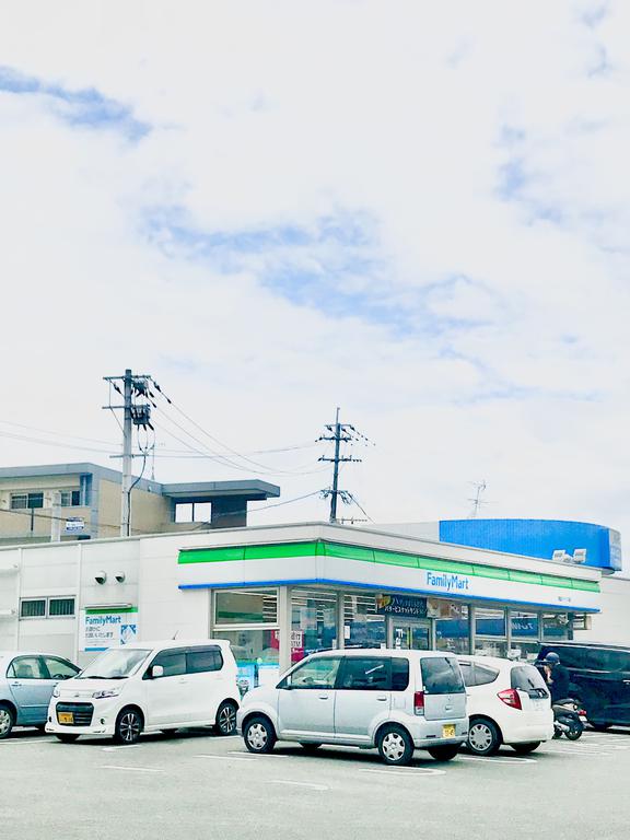コンビニ　ファミリーマート飛田バイパス店（コンビニ）まで66m