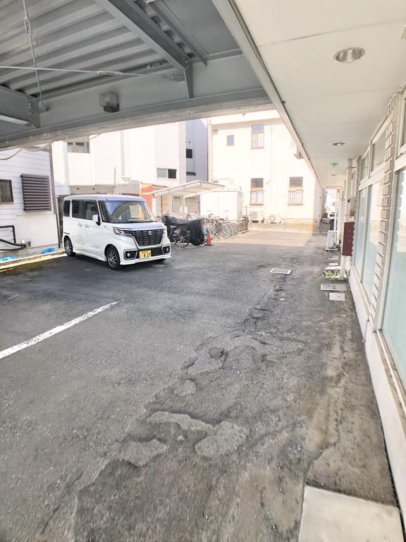 【高崎市緑町のマンションの駐車場】