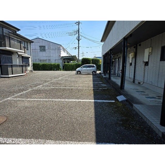 【本庄市児玉町吉田林のアパートの駐車場】