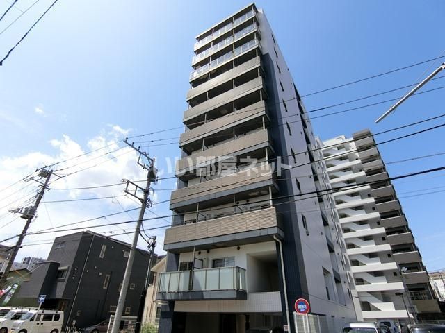 【小田原市栄町のマンションの建物外観】