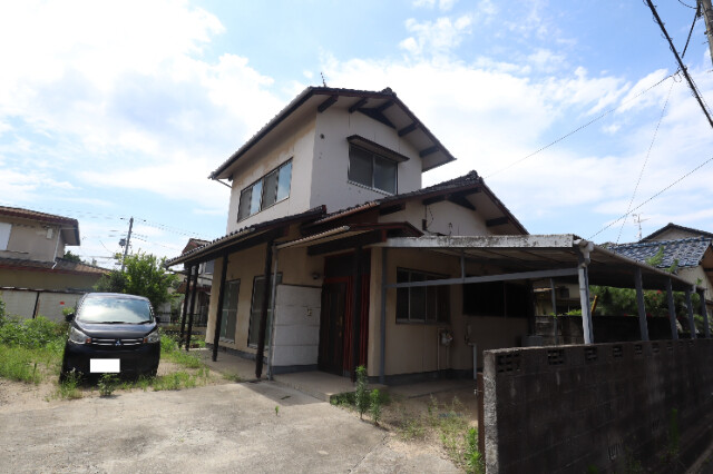 杉山貸家の建物外観