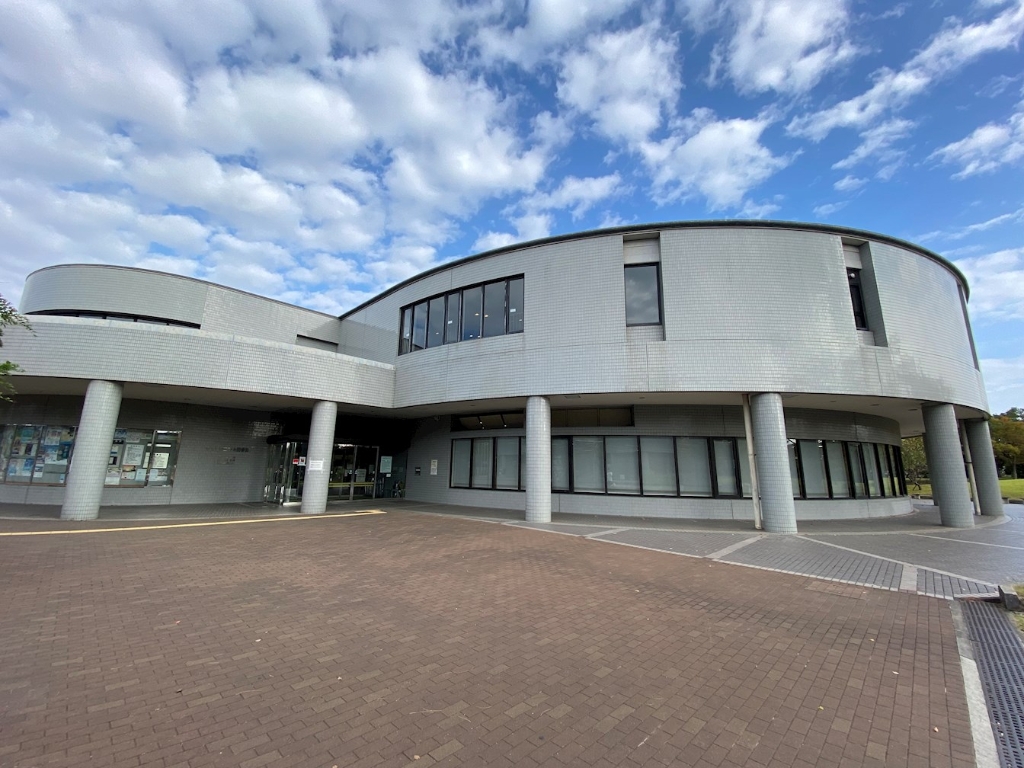 【加古川市平岡町新在家のアパートの図書館】