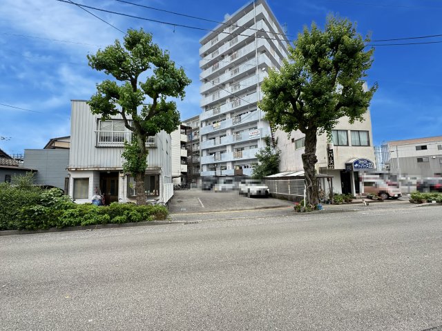 高知市桟橋通のマンションの建物外観