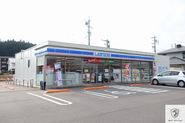 コンビニ　ローソン（コンビニ）まで500m