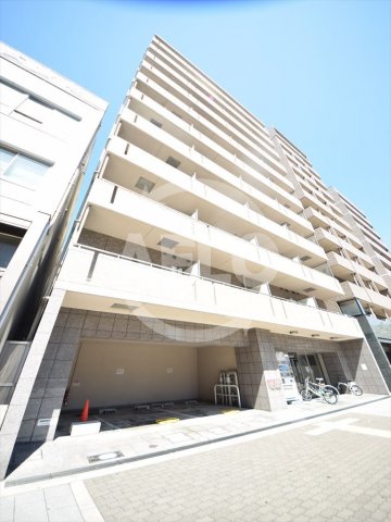 【大阪市浪速区幸町のマンションの建物外観】