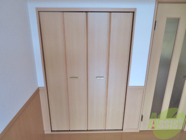 収納　クローゼットがありました。お洋服や荷物はここへ