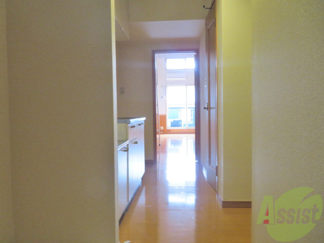 玄関　玄関からの様子を撮影してみました。動線になります。