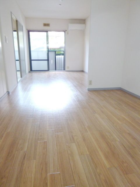 居室・リビング　★キレイなフローリング★