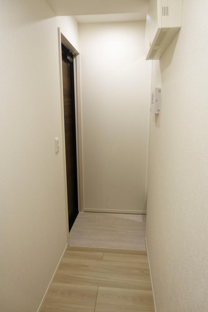 玄関　同施工会社室内イメージ