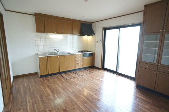 その他　ダイニングキッチン収納棚あり※２０２３年１１月撮影