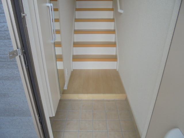 玄関　モデルルーム