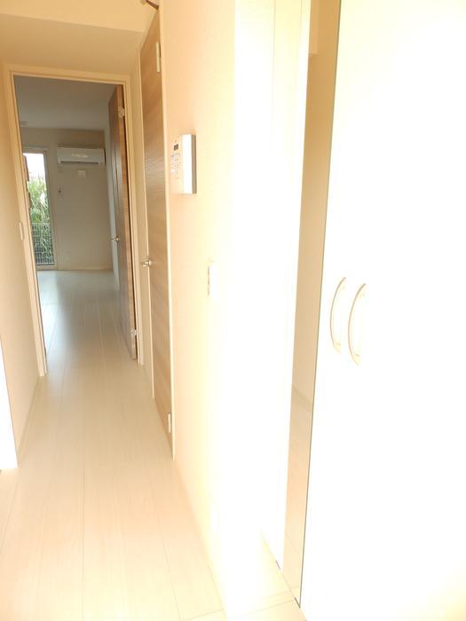 玄関　玄関　シューズボックス完備