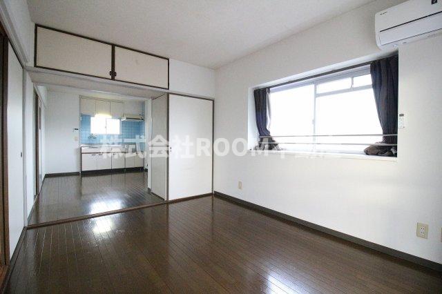 居室・リビング　居間です