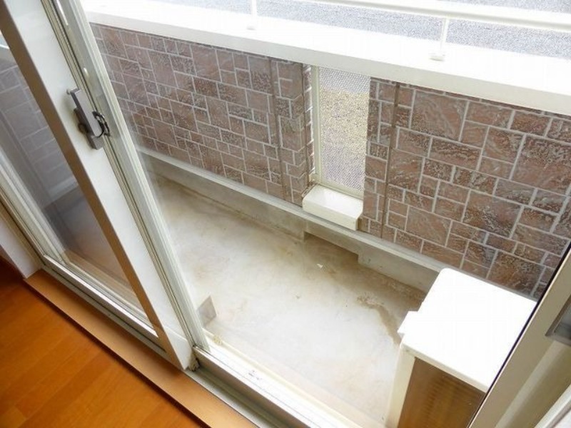 バルコニー　図面と現状に相違がある場合には現状を優先