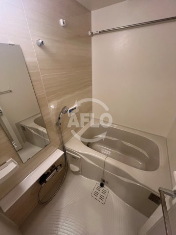 バス・シャワールーム　コンフォリア・リヴ北浜淡路町　浴室