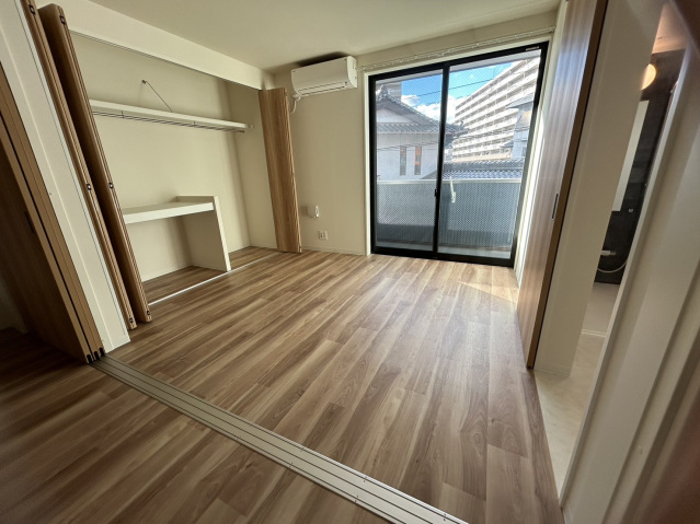 居室・リビング　別号室の写真です。