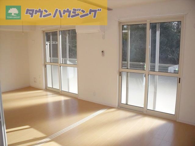 その他部屋・スペース　奥行きのあるリビング