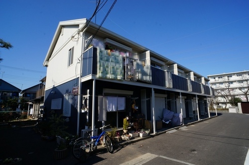 建物外観　テラスタイプで上下階の音の心配なし