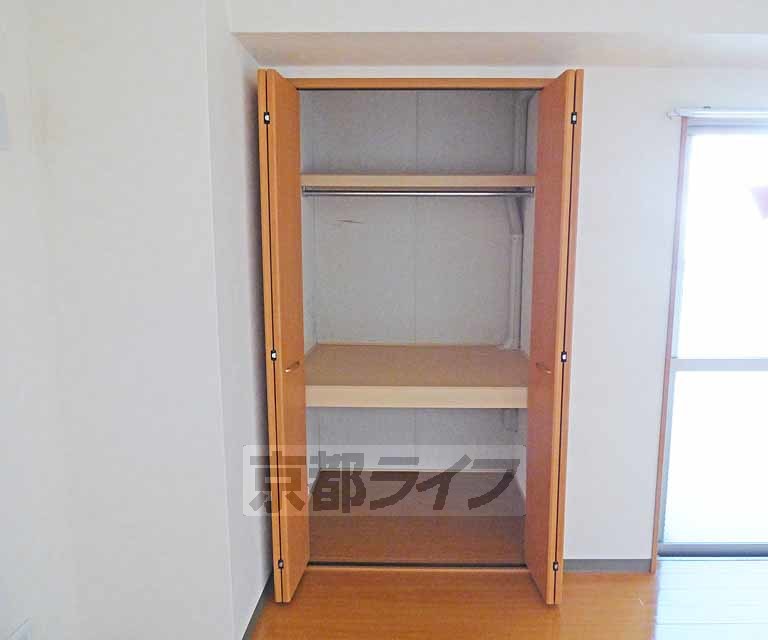 収納　広々とした収納です。