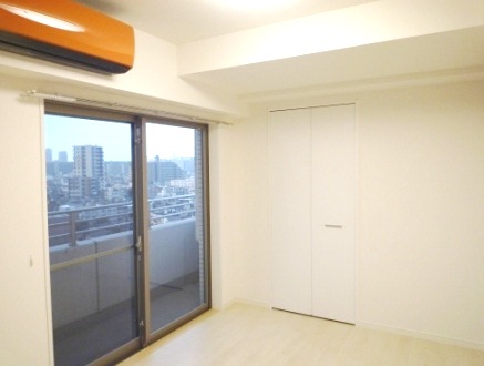 居室・リビング　同マンション別部屋参照