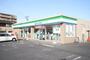 コンビニ　ファミリーマート　長久手武蔵塚店（コンビニ）まで300m
