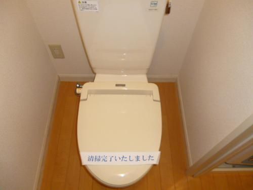 トイレ　参考写真（同物件別部屋）