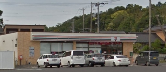 コンビニ　セブンイレブン竜ケ崎半田町店（コンビニ）まで1558m