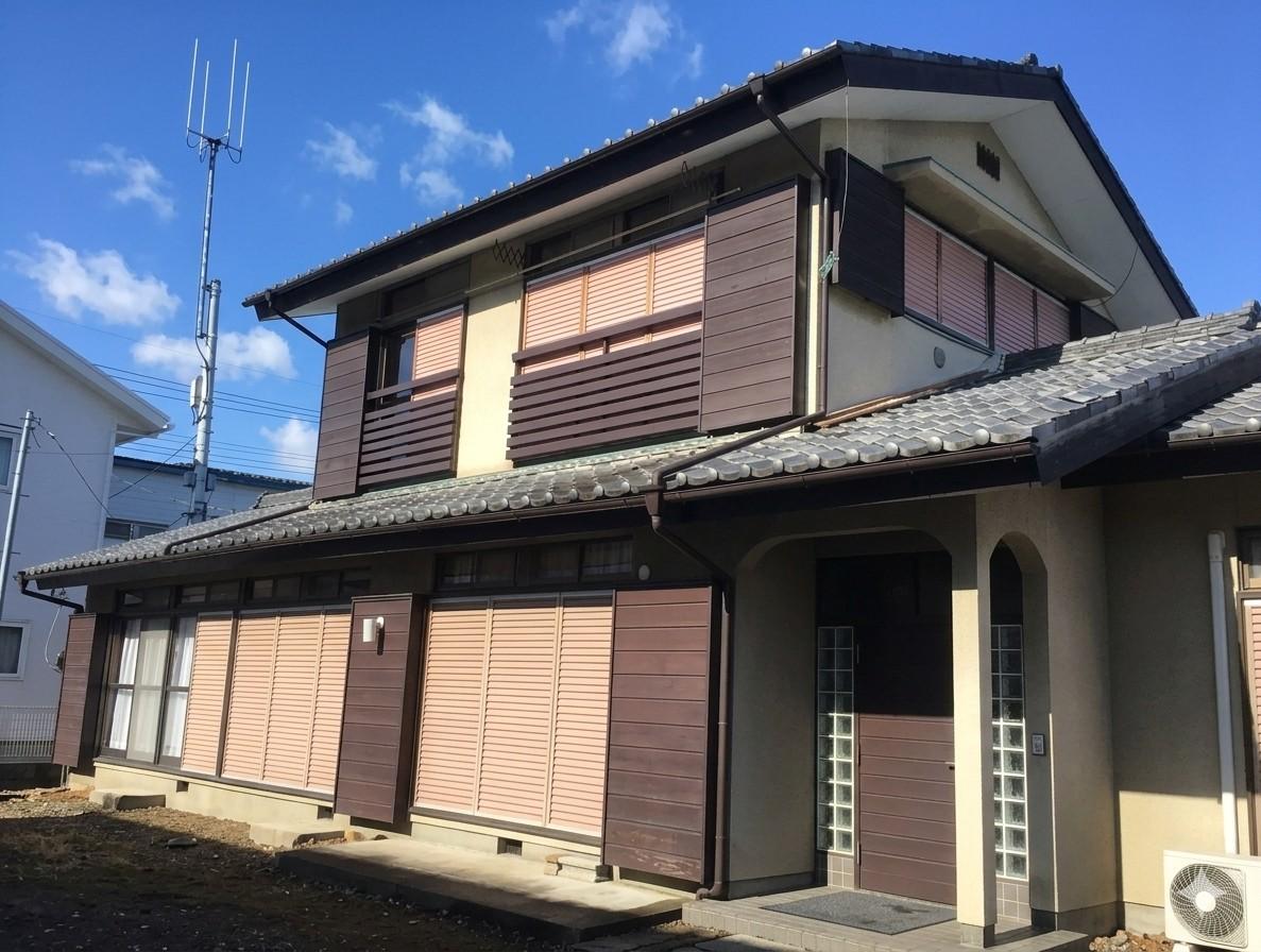 建物外観　6LDK＋S