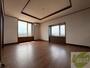 居室・リビング　広くてキレイなお部屋が広がっていて、充実した生活が送れそう。