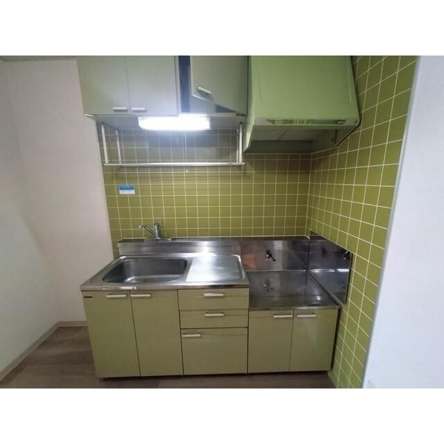 キッチン　写真はリフォーム前