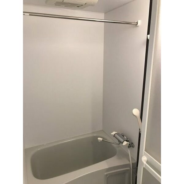 バス・シャワールーム　他号室の写真です。