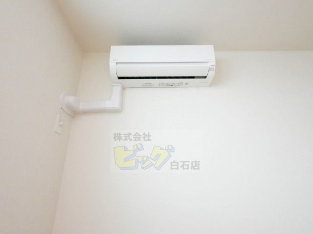 その他設備　エアコン完備で暑い夏も快適です♪