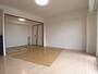居室・リビング　広くてキレイなお部屋が広がっていて、充実した生活が送れそう。