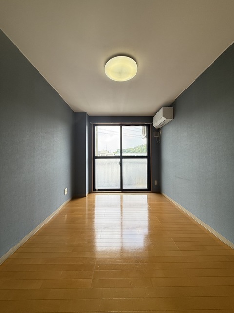 居室・リビング　別部屋参考写真です
