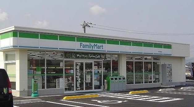 コンビニ　ファミリーマート松江古志原店（コンビニ）まで89m