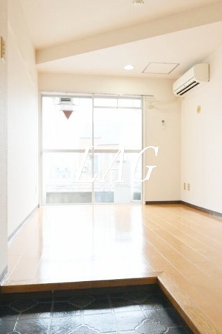 玄関　玄関です。