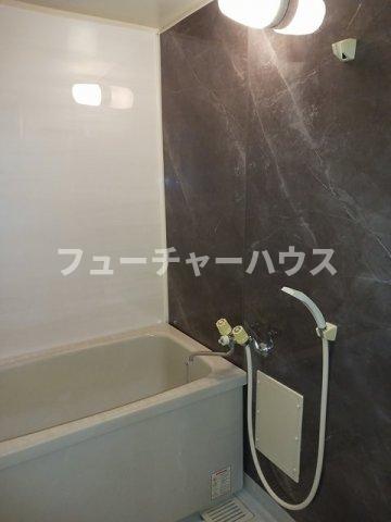 バス・シャワールーム　ゆったり過ごせるお風呂です