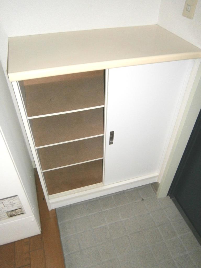 玄関　シューズボックス