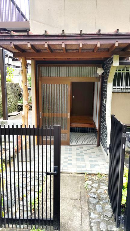感田貸家の玄関写真