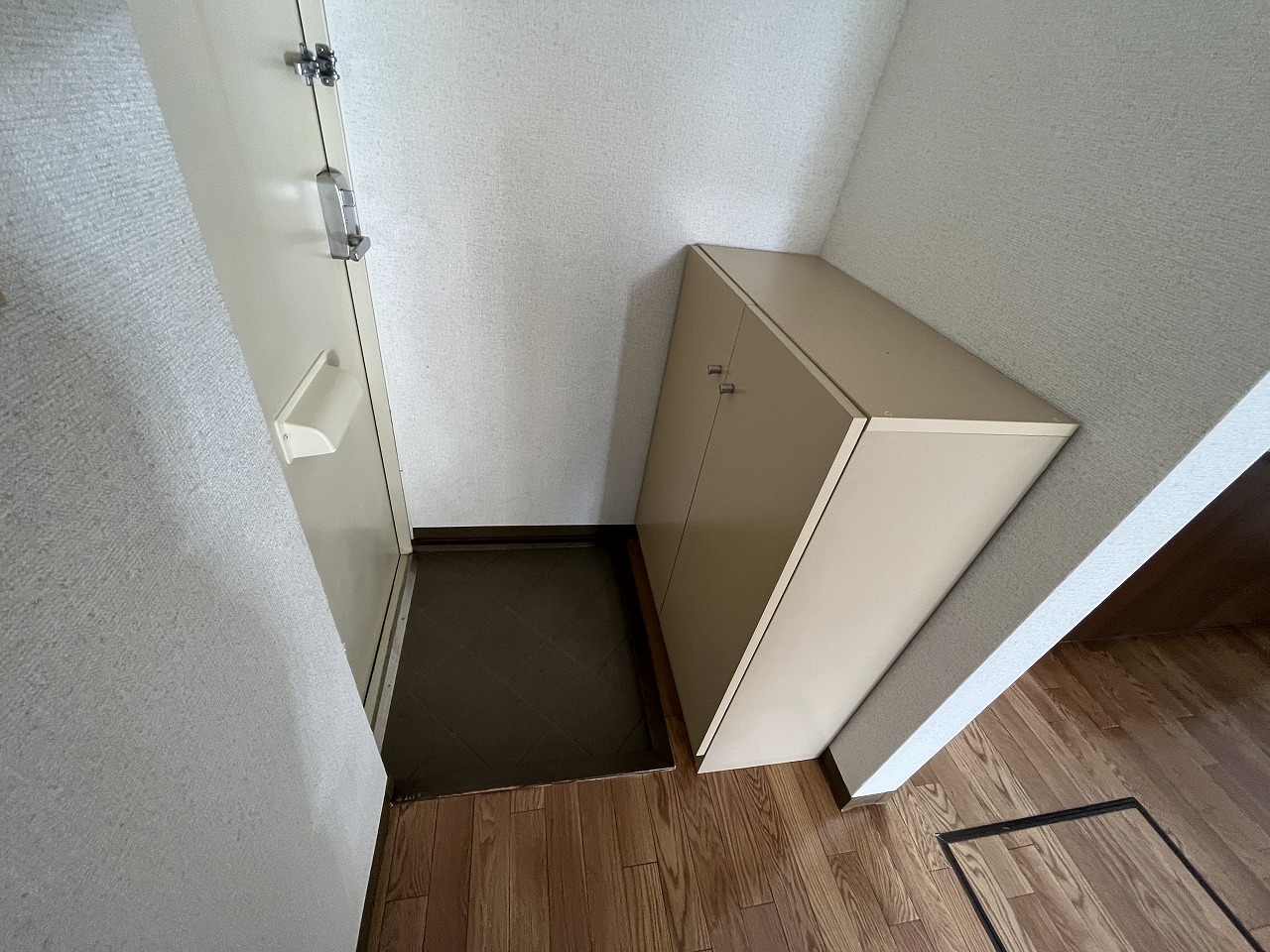 玄関　下足箱