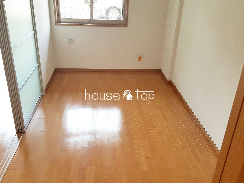 居室・リビング　洋室にはベッドやＴＶなど設置可能です！