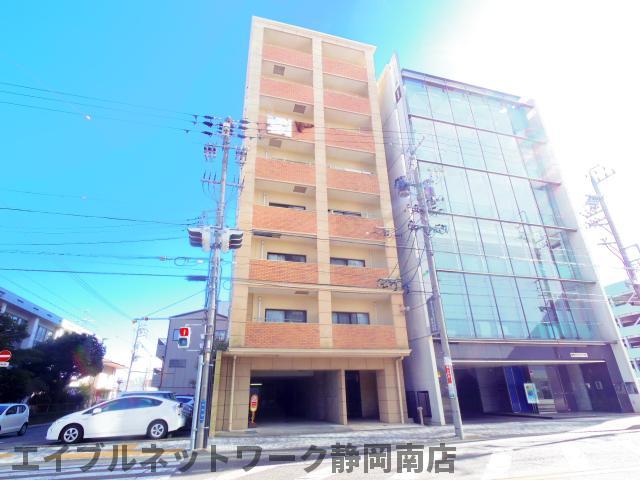 静岡市駿河区南町のマンションの建物外観
