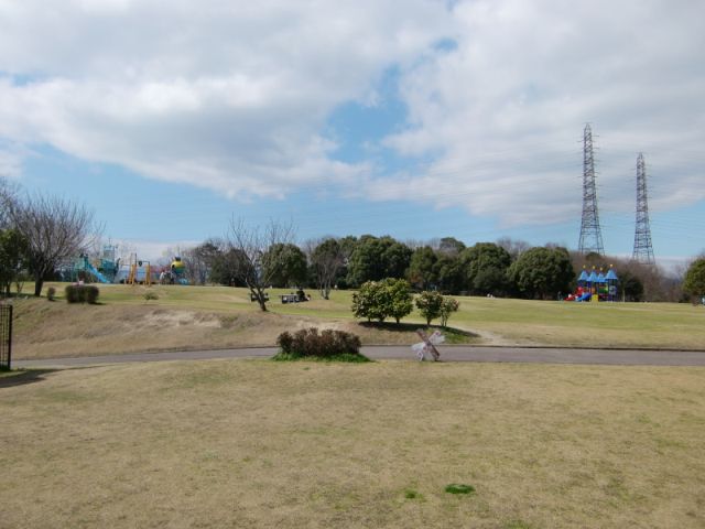 公園　南部丘陵公園（公園）まで950m