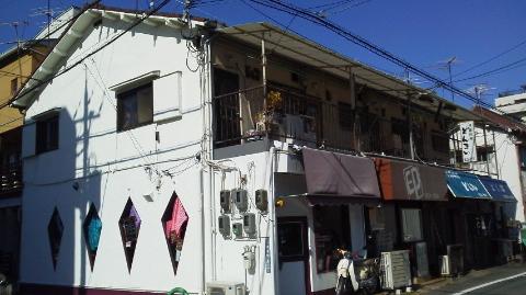 茨木市下中条町のアパートの建物外観