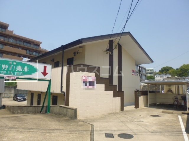 京都市西京区大枝沓掛町のマンションの建物外観