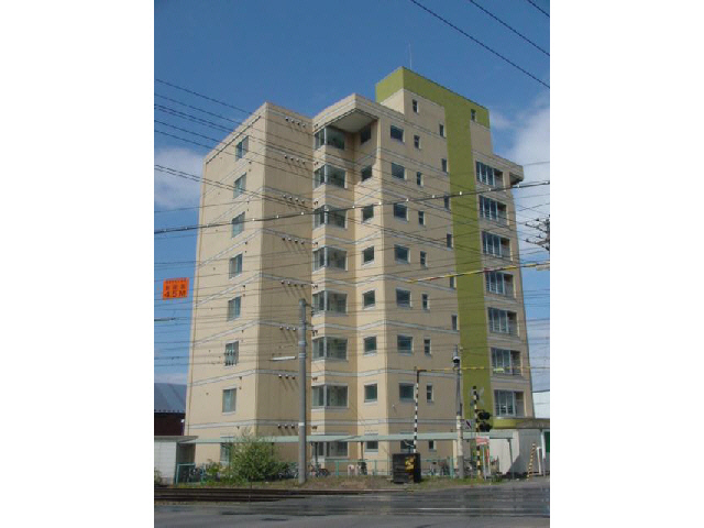 函館市追分町のマンションの建物外観