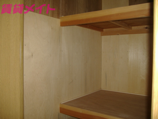 収納　同物件別部屋の写真