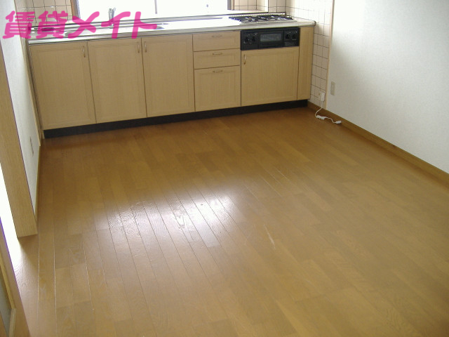 居室・リビング　同物件別部屋の写真