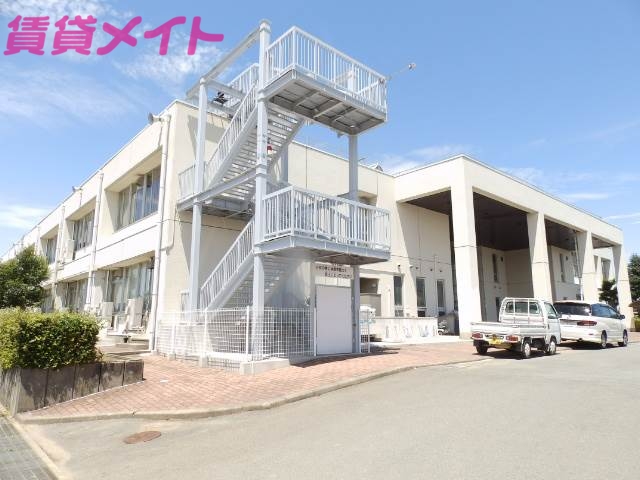 中学校　伊勢市立御薗中学校（中学校）まで2200m