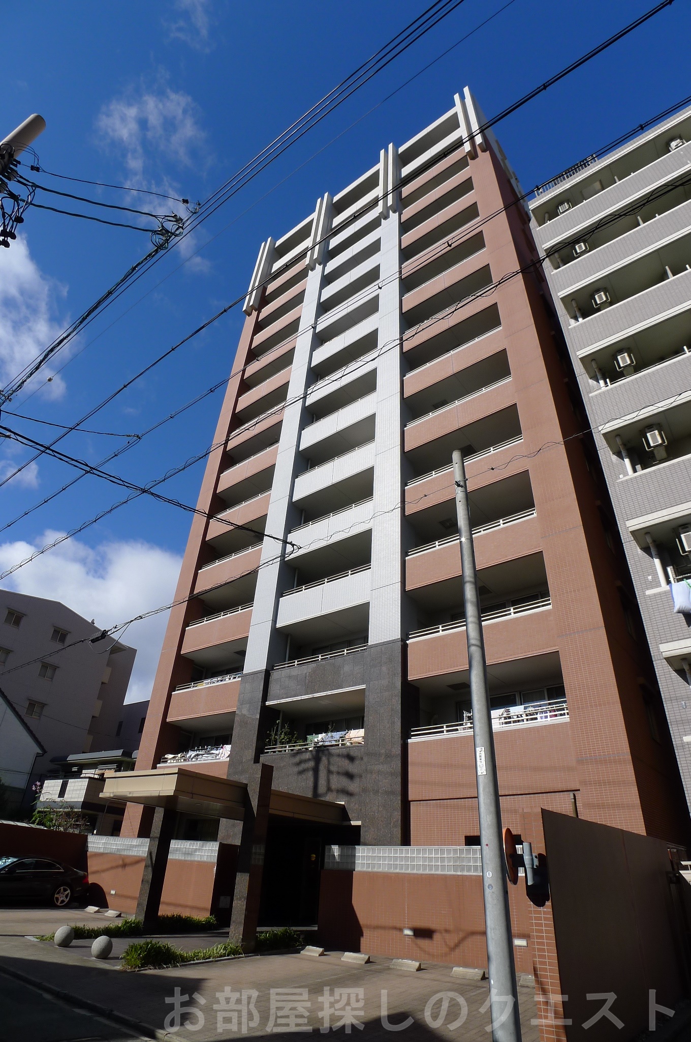 名古屋市瑞穂区洲雲町のマンションの建物外観